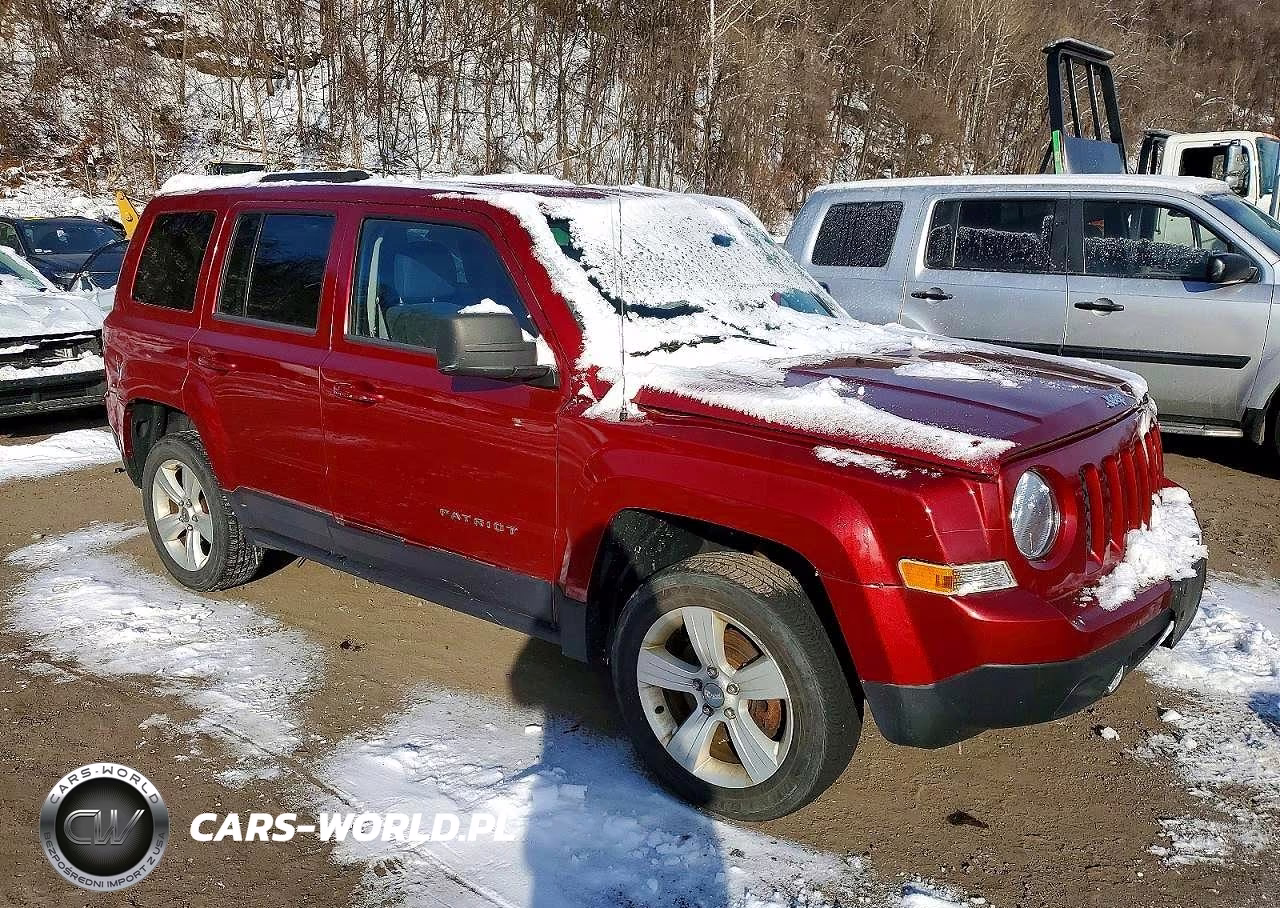 2015 Jeep Patriot Latitude VIN:1C4NJRFB5FD376694 - 4