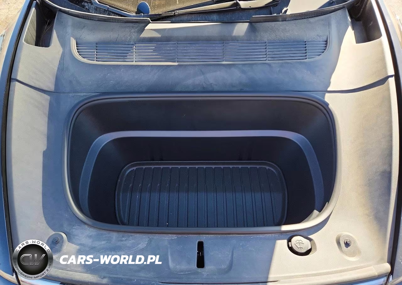 2026 Tesla Model Y VIN:7SAYGDED5TF516736 - 12