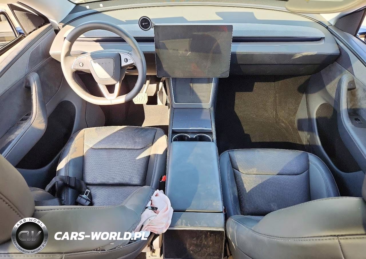 2026 Tesla Model Y VIN:7SAYGDED5TF516736 - 8