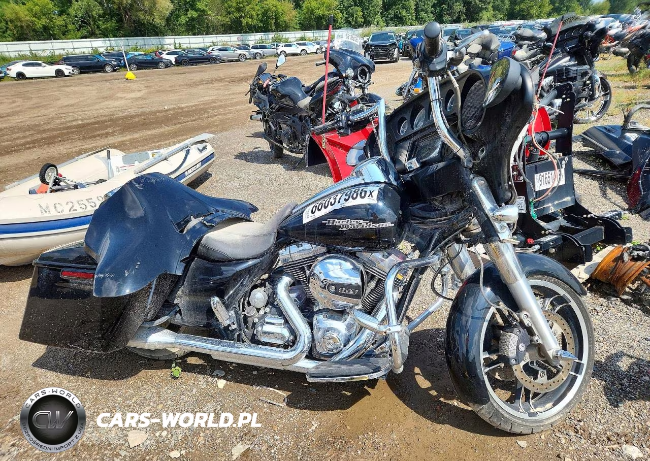 2016 Harley-Davidson Flhx Street Glide VIN:1HD1KBM13GB664979 - 1