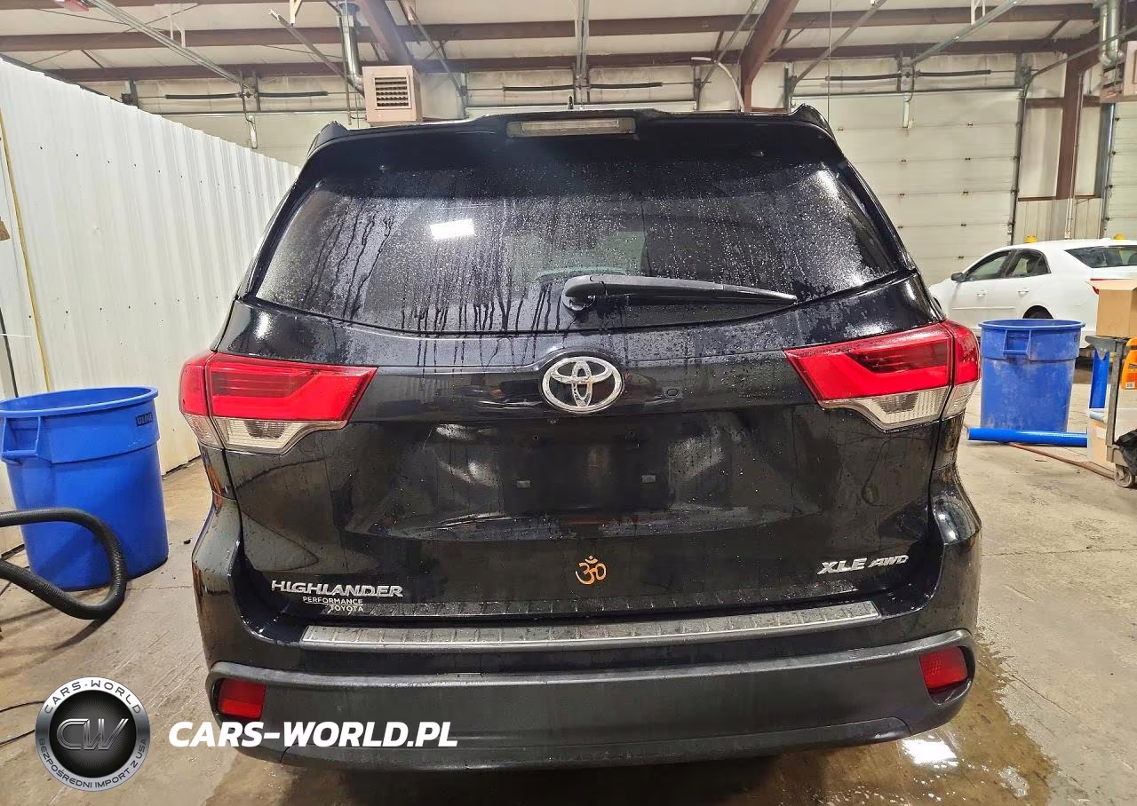 2018 Toyota Highlander Xle VIN:5TDJZRFH5JS884530 - 6