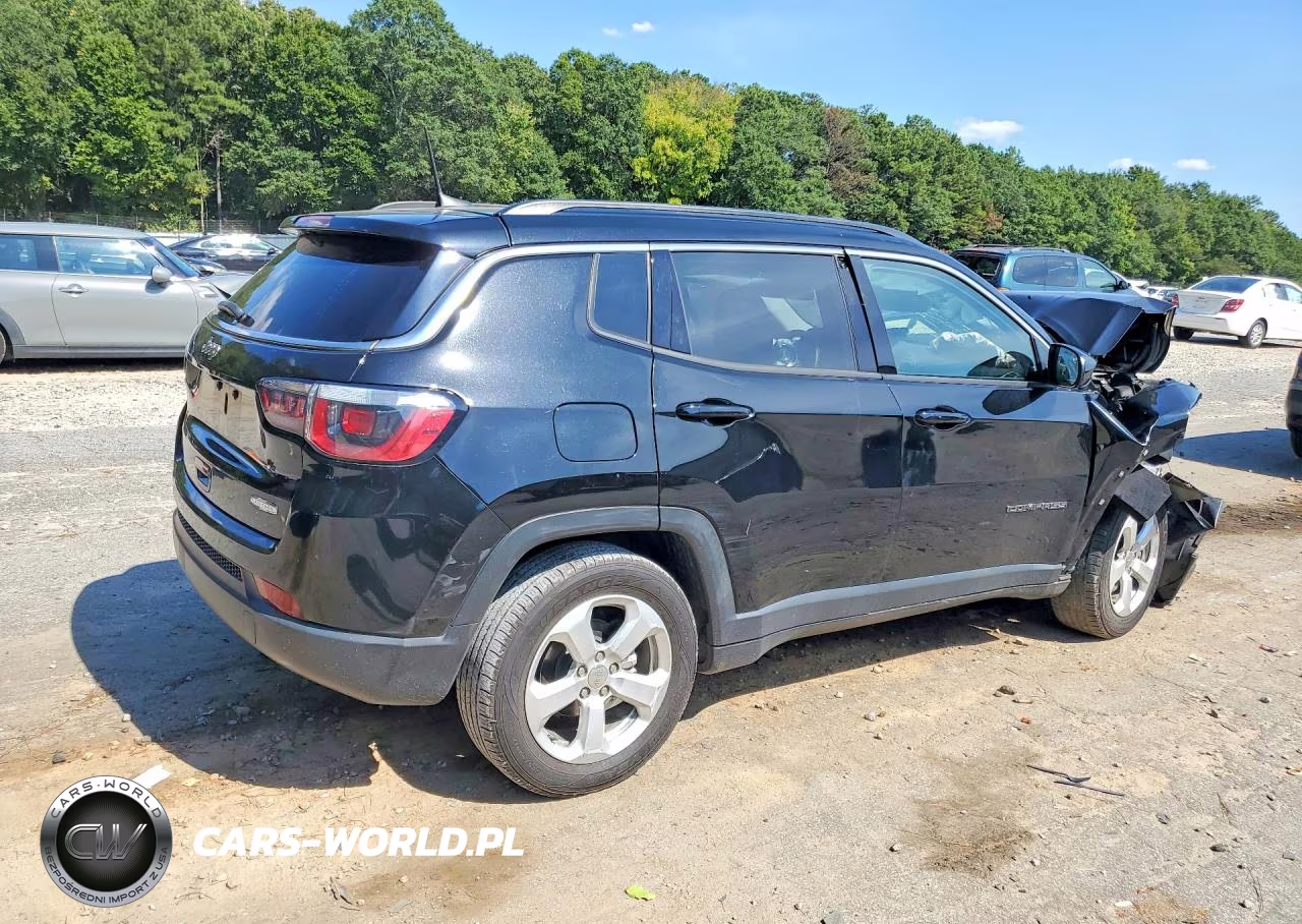 2019 Jeep Compass Latitude VIN:3C4NJCBB3KT851136 - 3