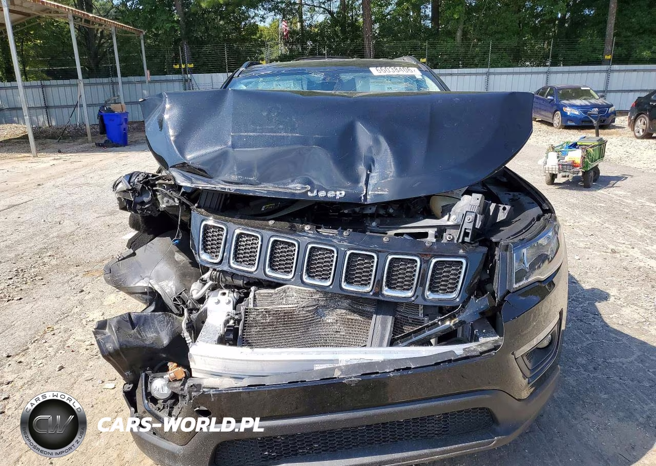 2019 Jeep Compass Latitude VIN:3C4NJCBB3KT851136 - 5