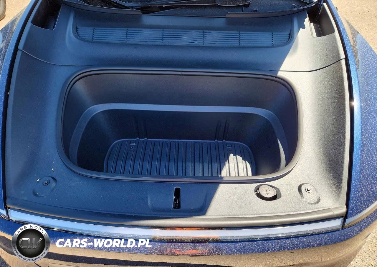 2026 Tesla Model Y VIN:7SAYGDEE8TF677106 - 11