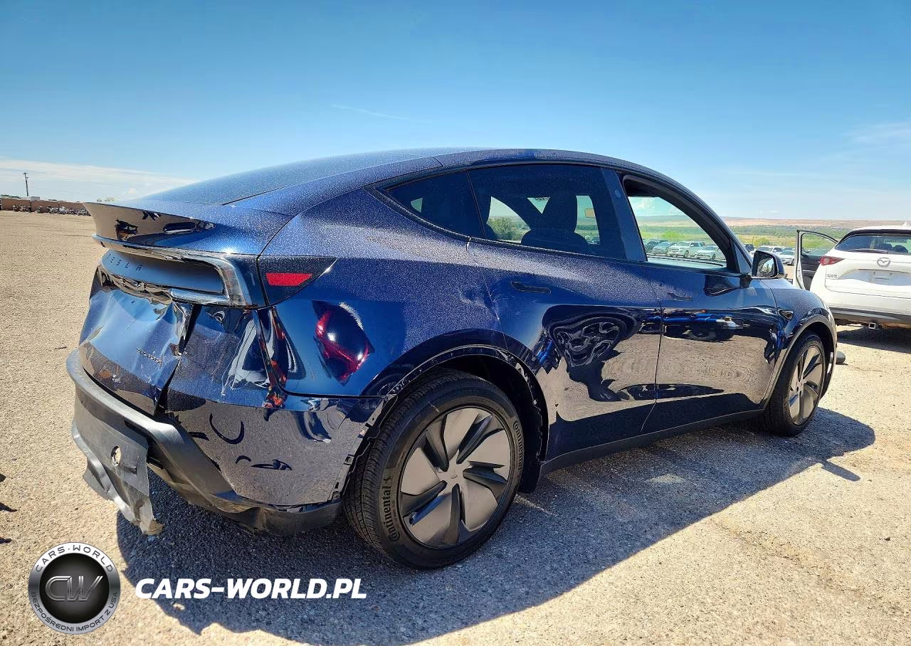2026 Tesla Model Y VIN:7SAYGDEE8TF677106 - 3