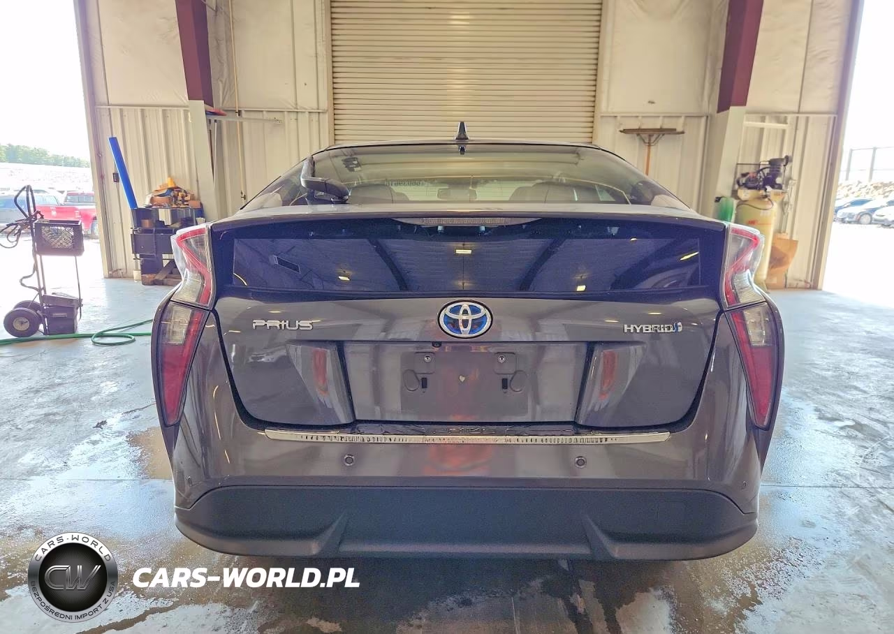 2017 Toyota Prius Four Touring VIN:JTDKARFU8H3540856 - 6