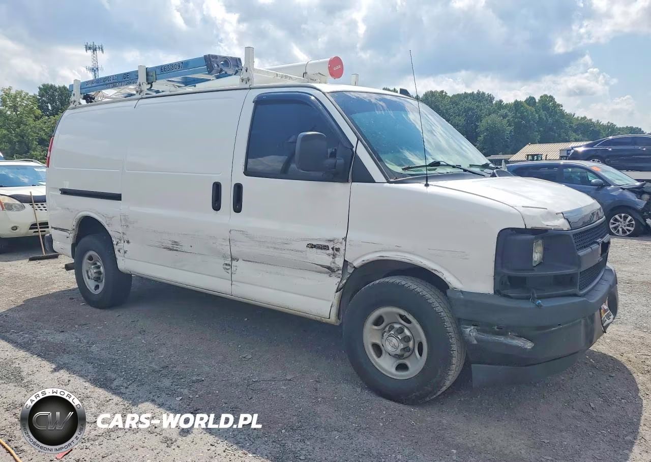 2017 Chevrolet Express G2500 VIN:1GCWGAFF8H1317599 - 4