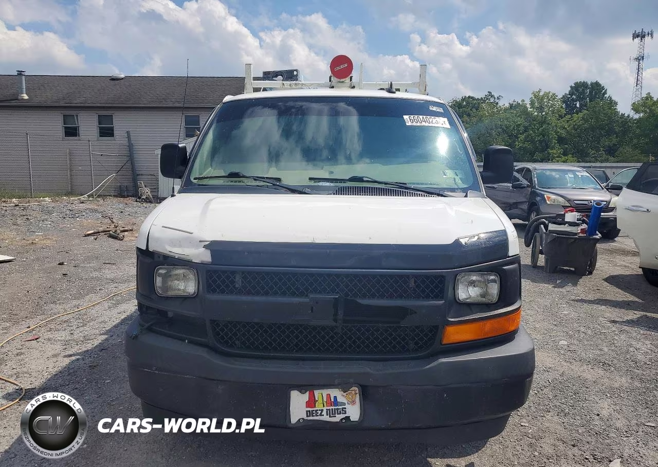 2017 Chevrolet Express G2500 VIN:1GCWGAFF8H1317599 - 5
