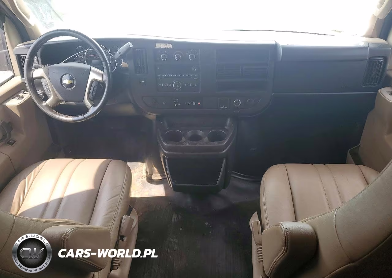 2017 Chevrolet Express G2500 VIN:1GCWGAFF8H1317599 - 8