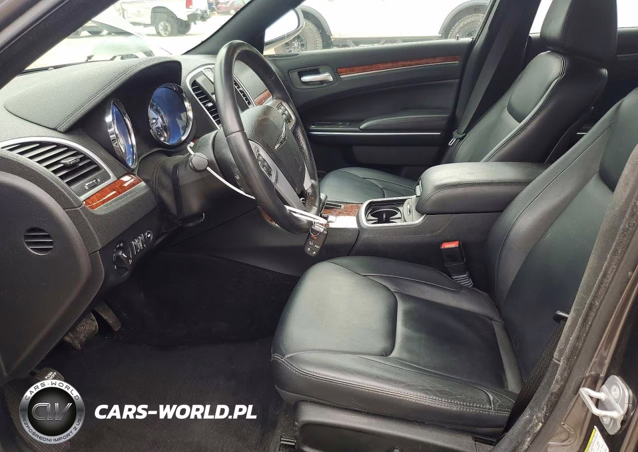 2014 Chrysler 300 VIN:2C3CCAAG9EH207595 - 7