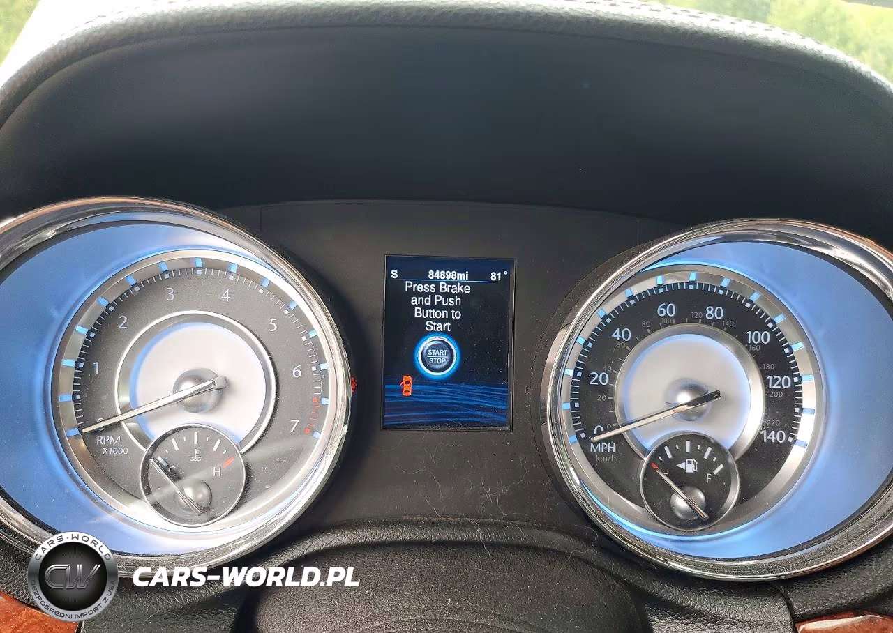 2014 Chrysler 300 VIN:2C3CCAAG9EH207595 - 9