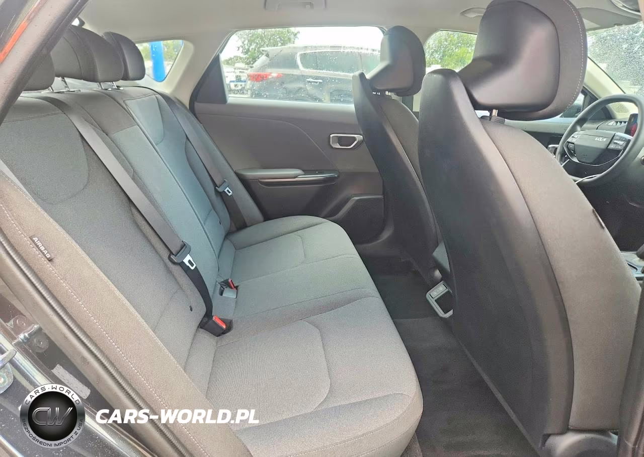 2025 Kia K4 Lxs VIN:3KPFT4DE7SE015572 - 10
