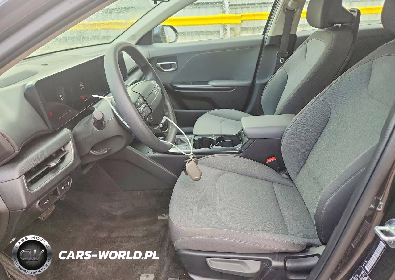2025 Kia K4 Lxs VIN:3KPFT4DE7SE015572 - 7