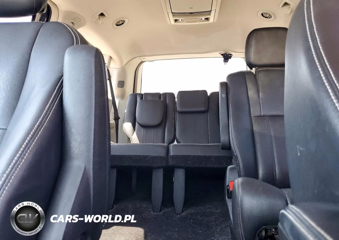 2013 Chrysler Town & Country Touring L VIN:2C4RC1CG0DR780185 - 10