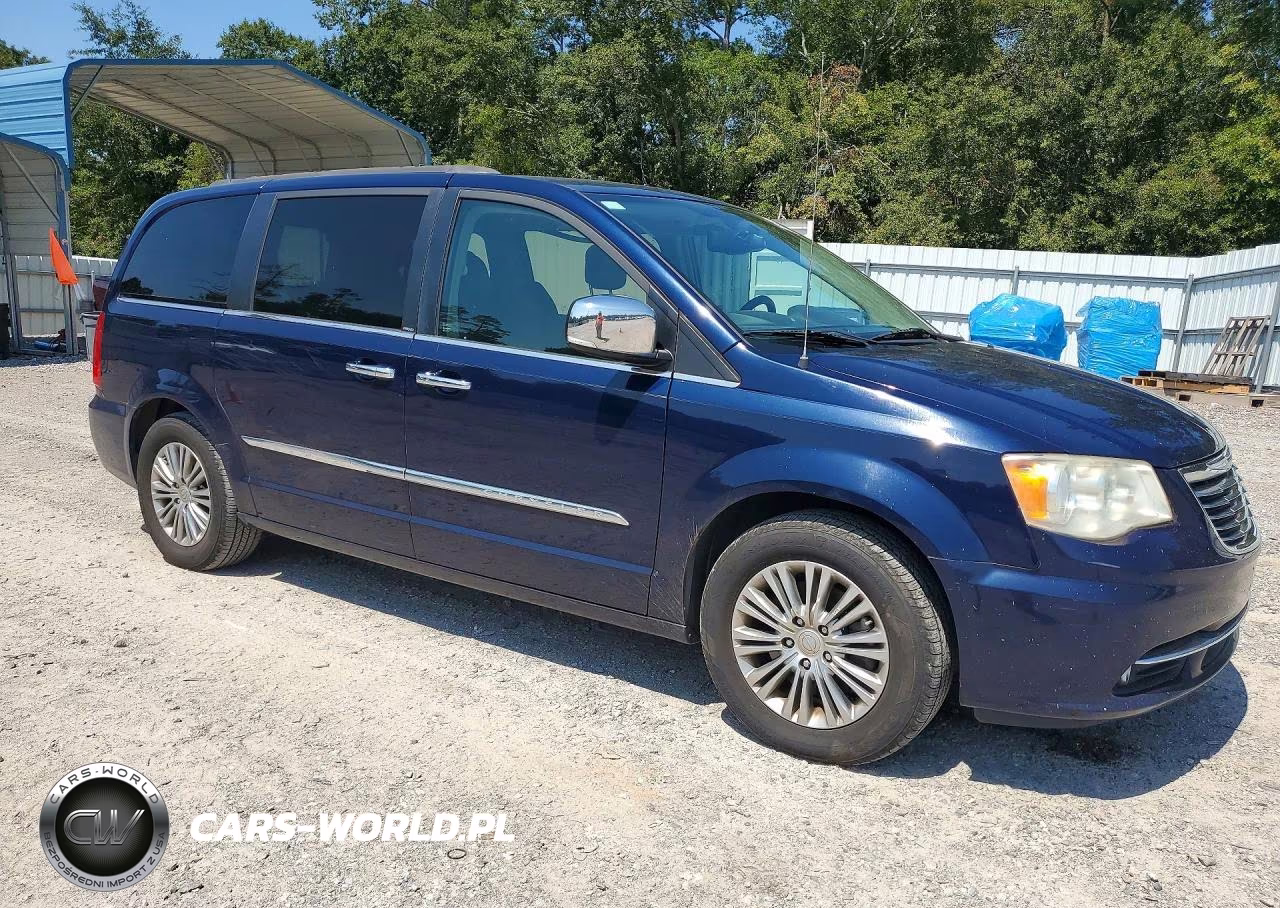 2013 Chrysler Town & Country Touring L VIN:2C4RC1CG0DR780185 - 4