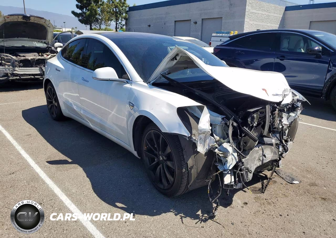 2018 Tesla Model 3 VIN:5YJ3E1EA2JF038726 - 4