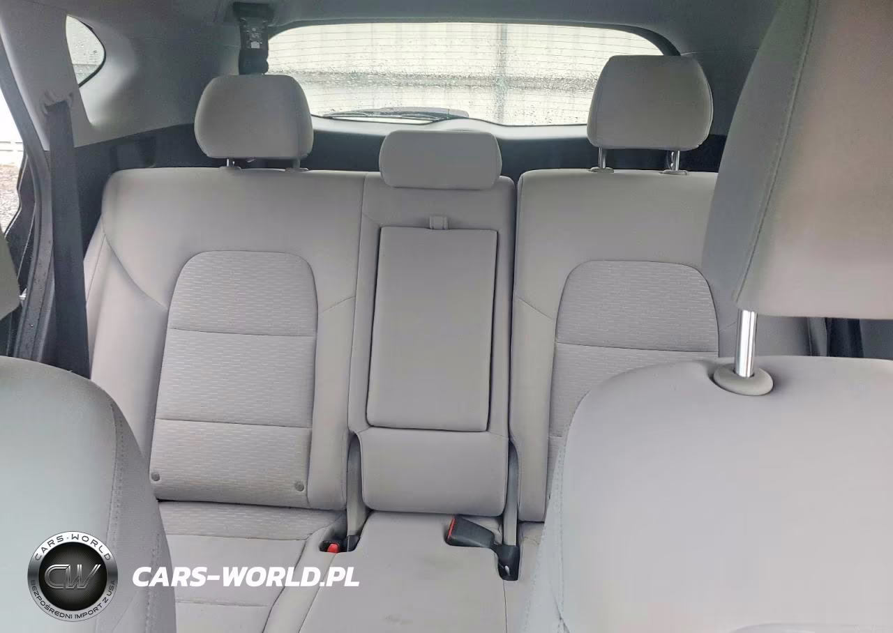 2019 Hyundai Tucson Value VIN:KM8J3CA41KU938529 - 10