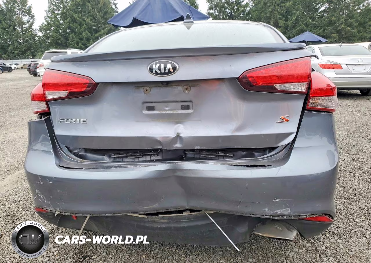 2018 Kia Forte S VIN:3KPFL4A73JE250930 - 6