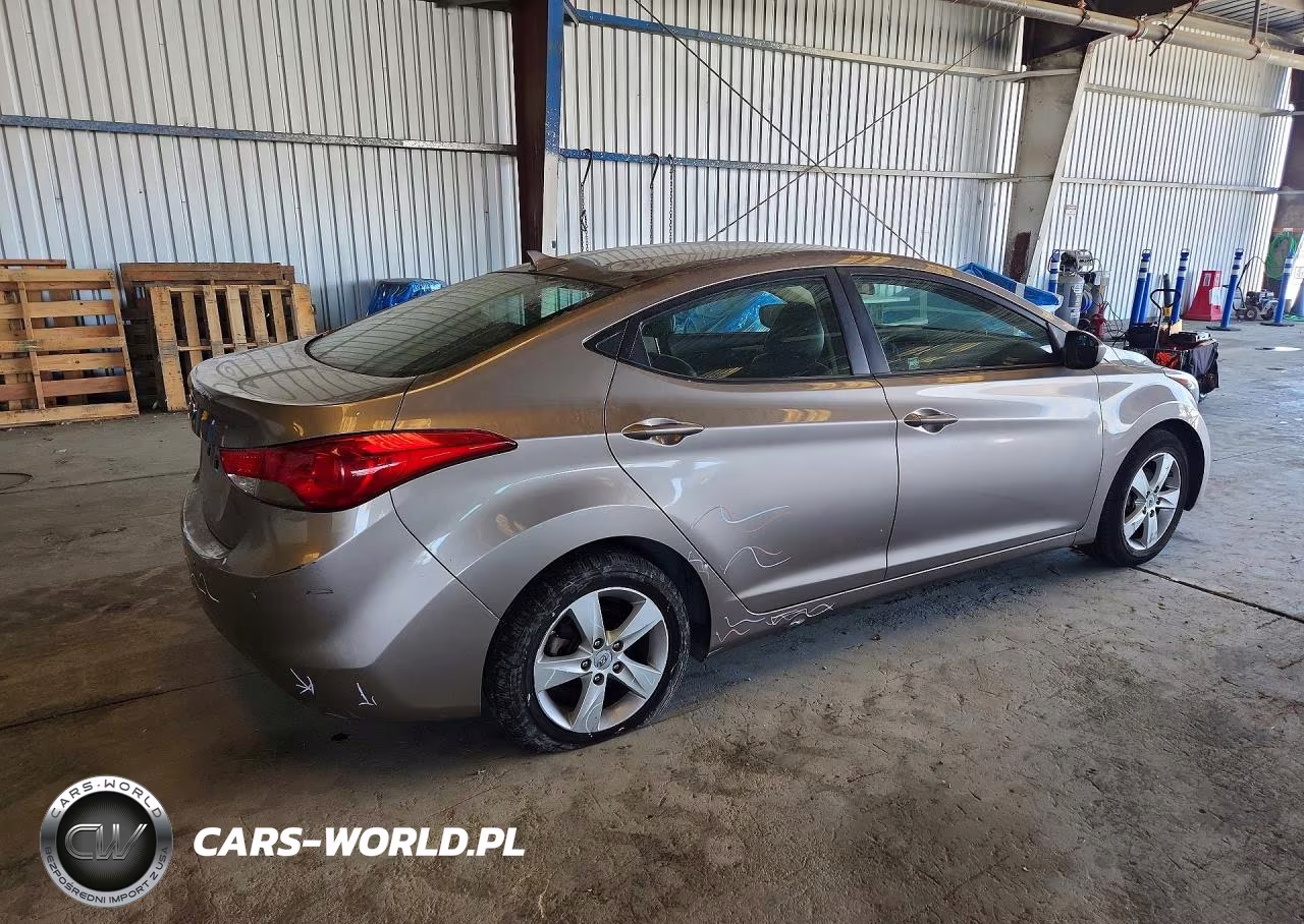 2012 Hyundai Elantra Gls VIN:5NPDH4AE4CH071592 - 3