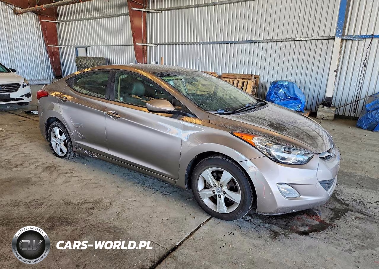 2012 Hyundai Elantra Gls VIN:5NPDH4AE4CH071592 - 4