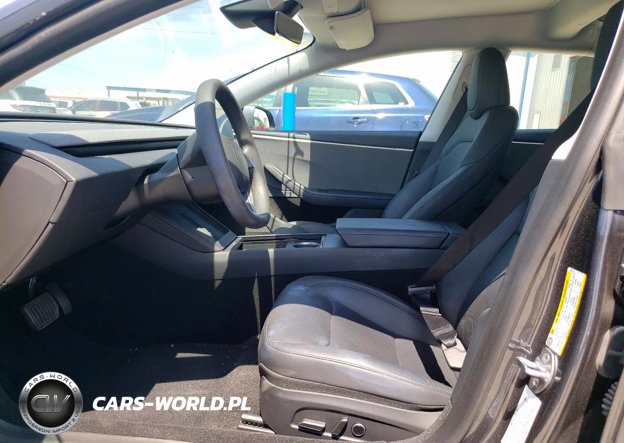 2025 Tesla Model 3 VIN:5YJ3E1EA5SF933113 - 7