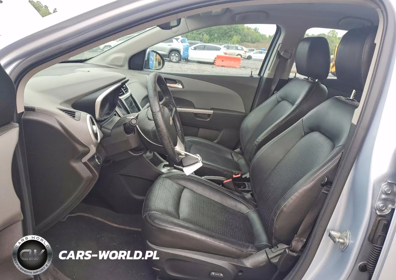 2018 Chevrolet Sonic Premier VIN:1G1JF5SB7J4106124 - 7