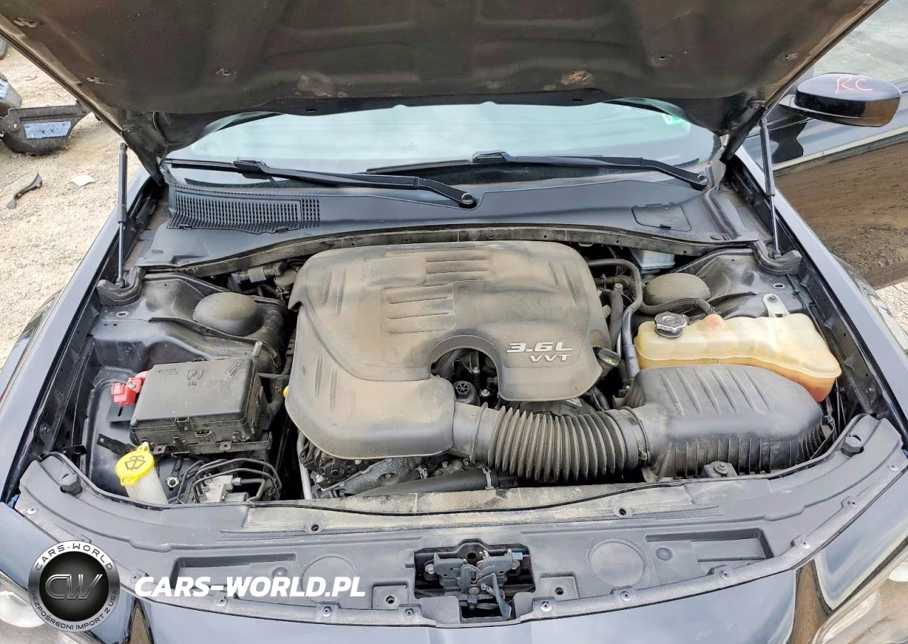 2019 Chrysler 300 Touring VIN:2C3CCAAG6KH636897 - 11