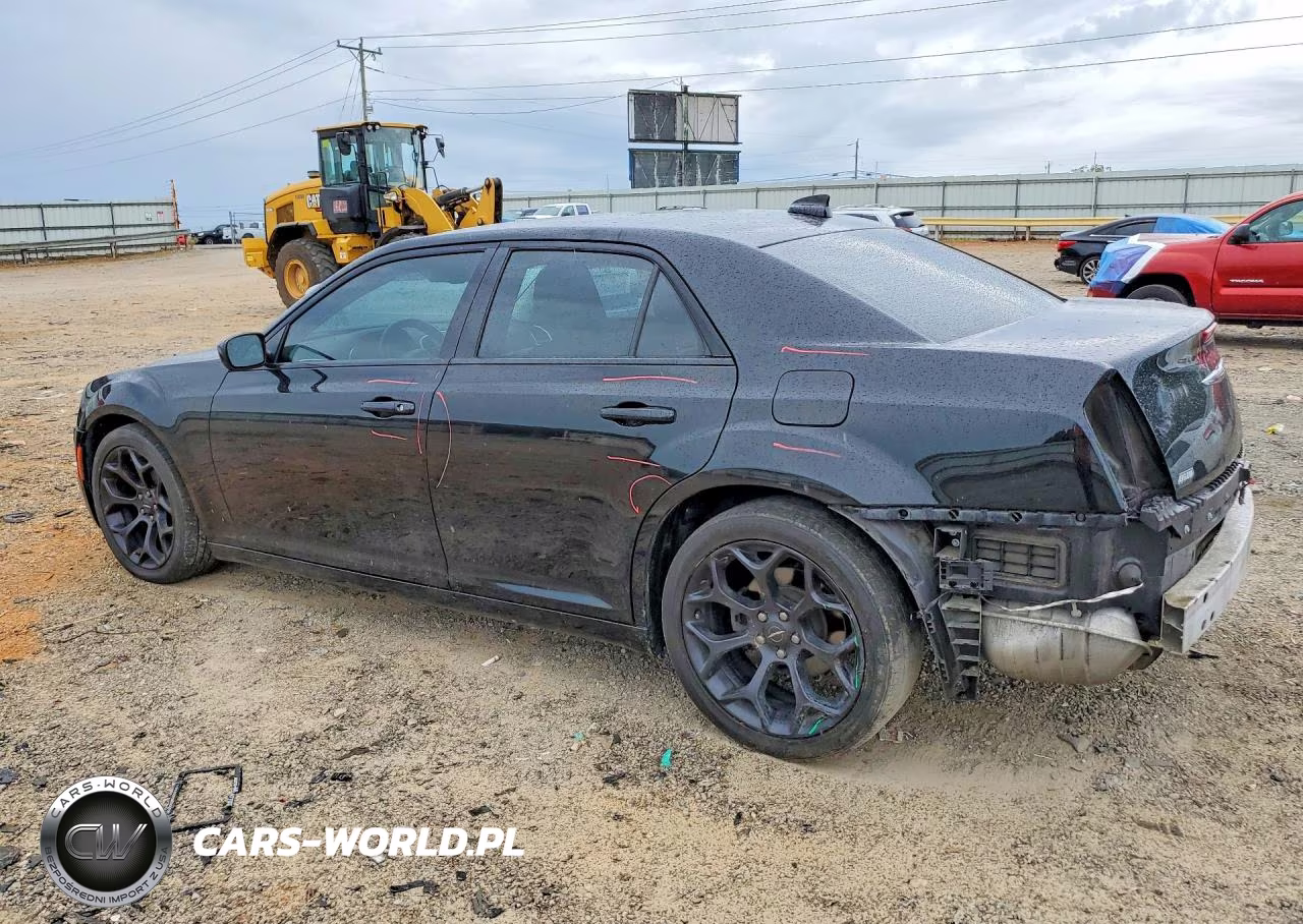 2019 Chrysler 300 Touring VIN:2C3CCAAG6KH636897 - 2
