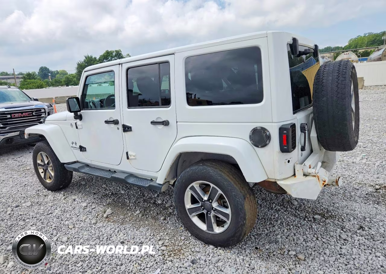 2015 Jeep Wrangler VIN:1C4BJWEG8FL537320 - 2