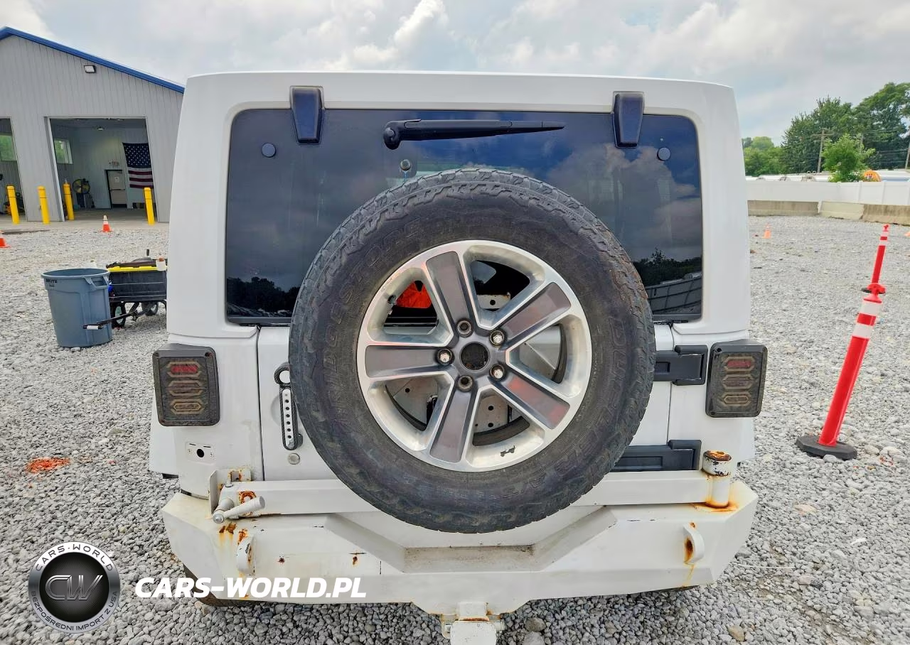 2015 Jeep Wrangler VIN:1C4BJWEG8FL537320 - 6