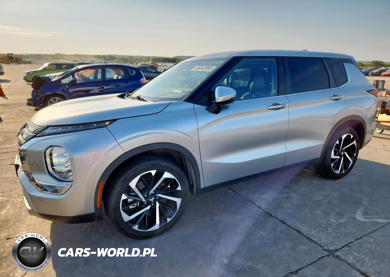 2022 Mitsubishi Outlander Se – zdjęcie 1 z 13