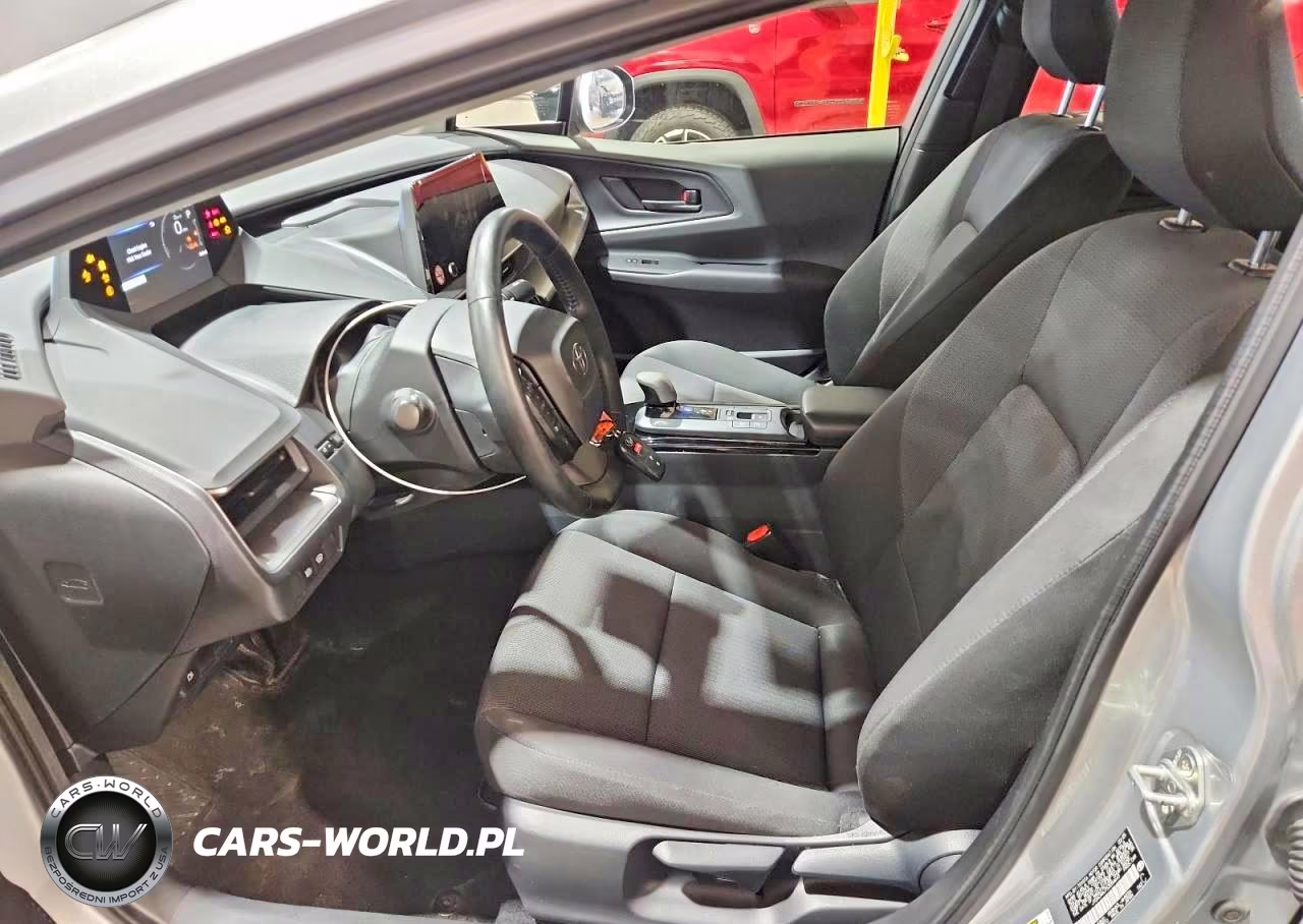 2025 Toyota Prius Le VIN:JTDACAAU7S3054643 - 7