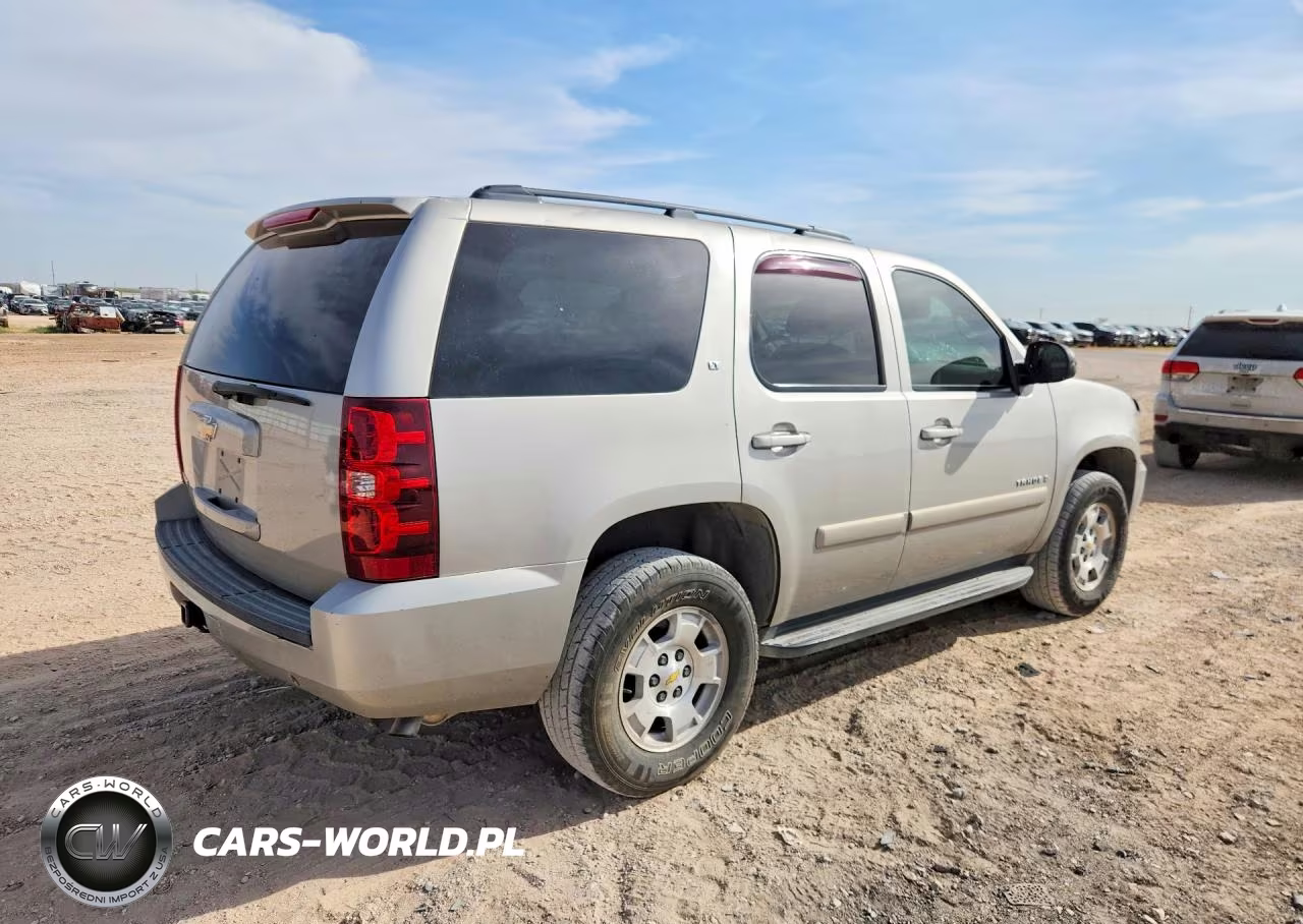 2008 Chevrolet Tahoe C1500 VIN:1GNFC13J28R267974 - 3