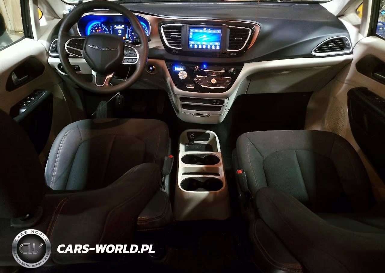2018 Chrysler Pacifica L VIN:2C4RC1AG3JR121113 - 8