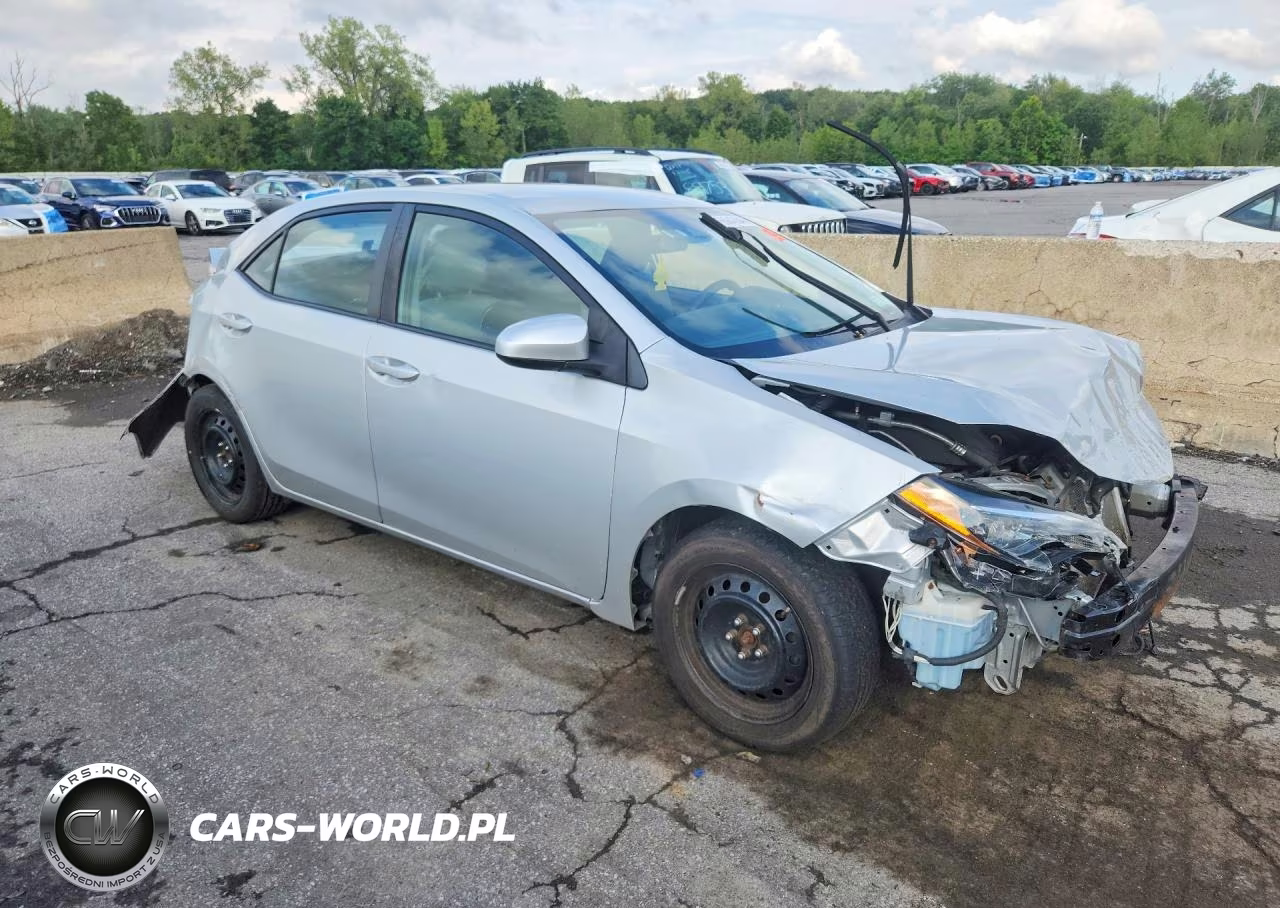 2019 Toyota Corolla Le VIN:2T1BURHE3KC138917 - 4