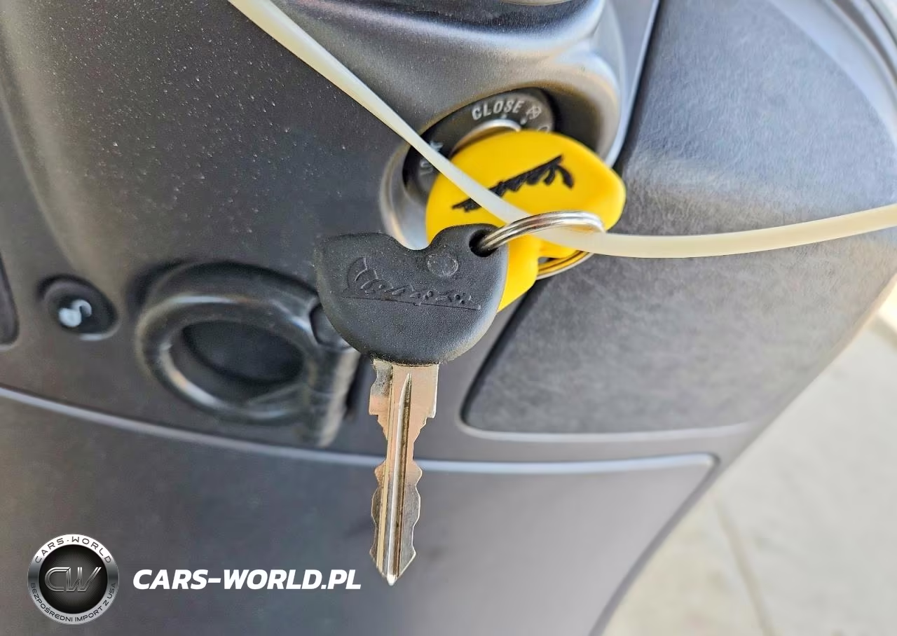 2018 Vespa Gts 300 VIN:ZAPMA39L4J5200783 - 8