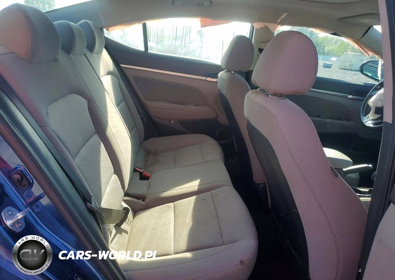 2019 Hyundai Elantra Value Edition VIN:5NPD84LF6KH405870 - 10