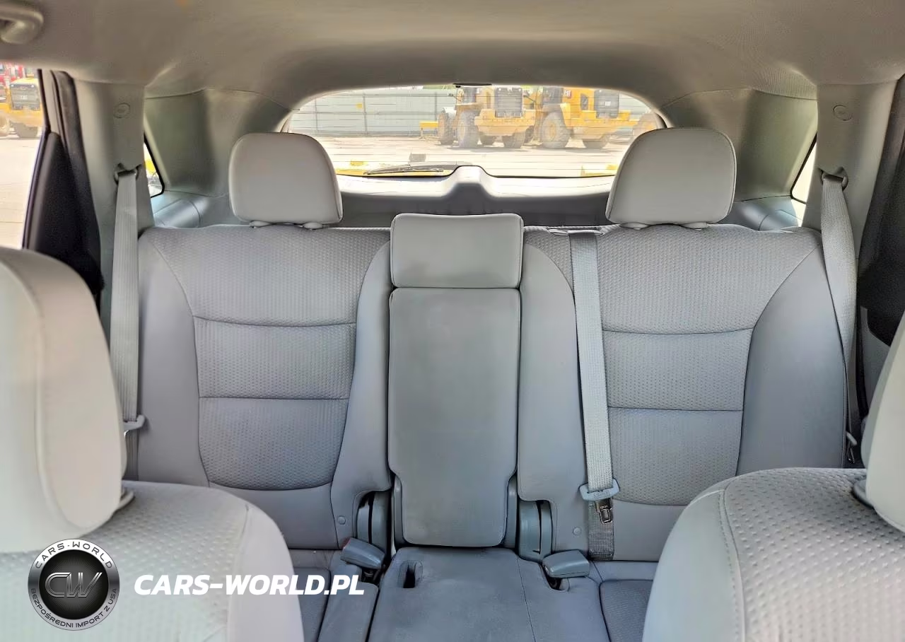 2011 Kia Sorento Lx VIN:5XYKT4A12BG116909 - 10