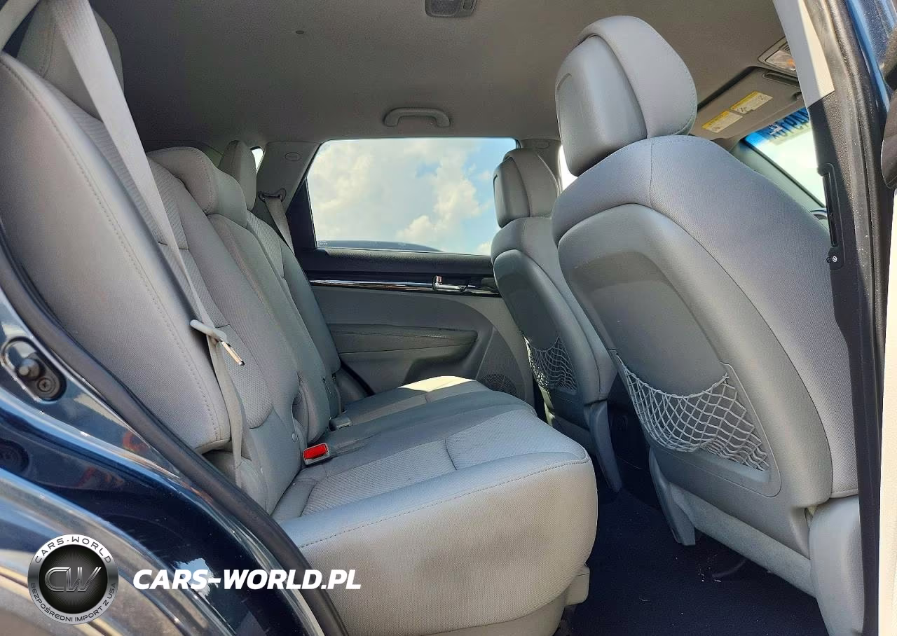 2011 Kia Sorento Lx VIN:5XYKT4A12BG116909 - 11