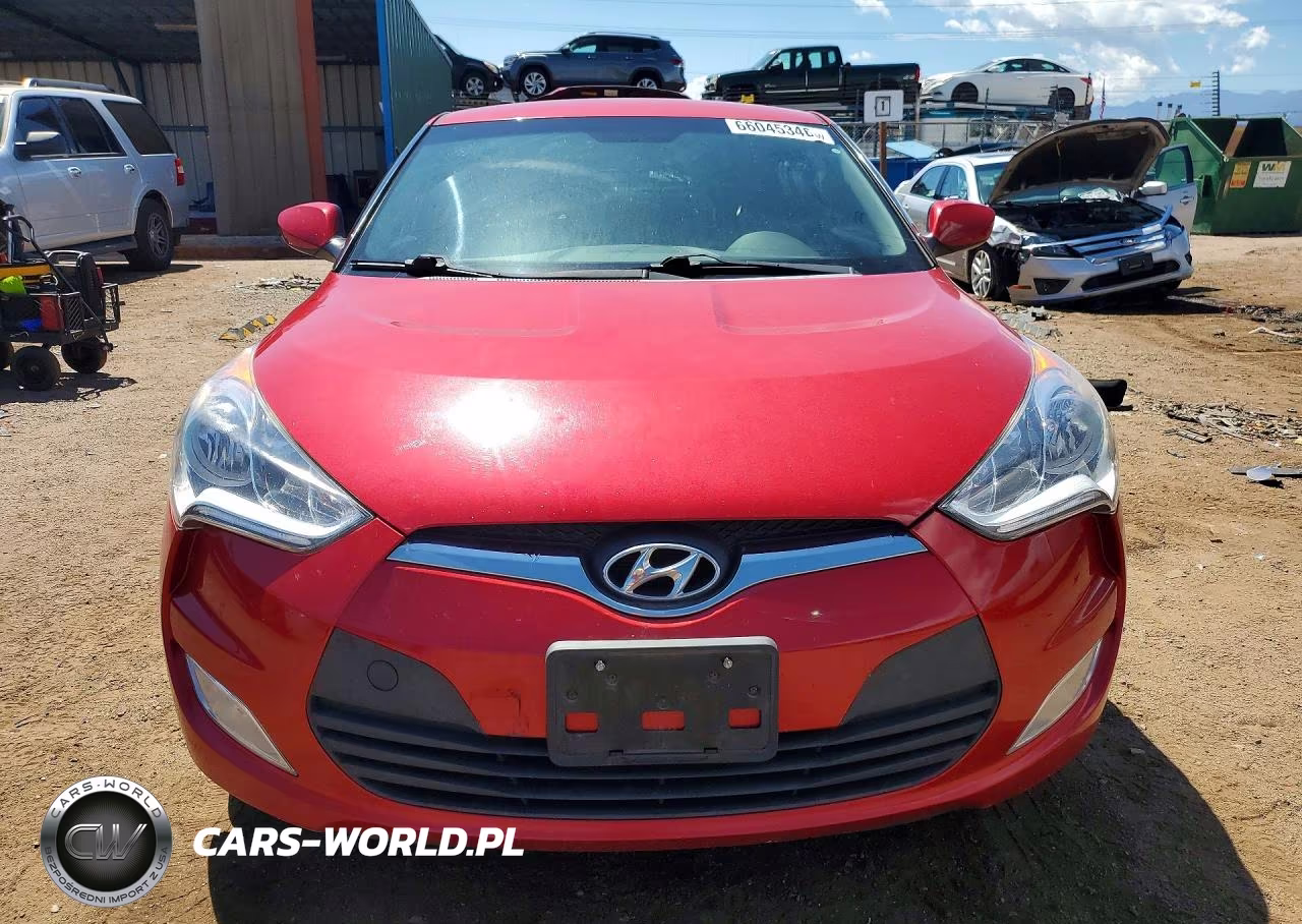 2017 Hyundai Veloster Base VIN:KMHTC6AD5HU316986 - 5