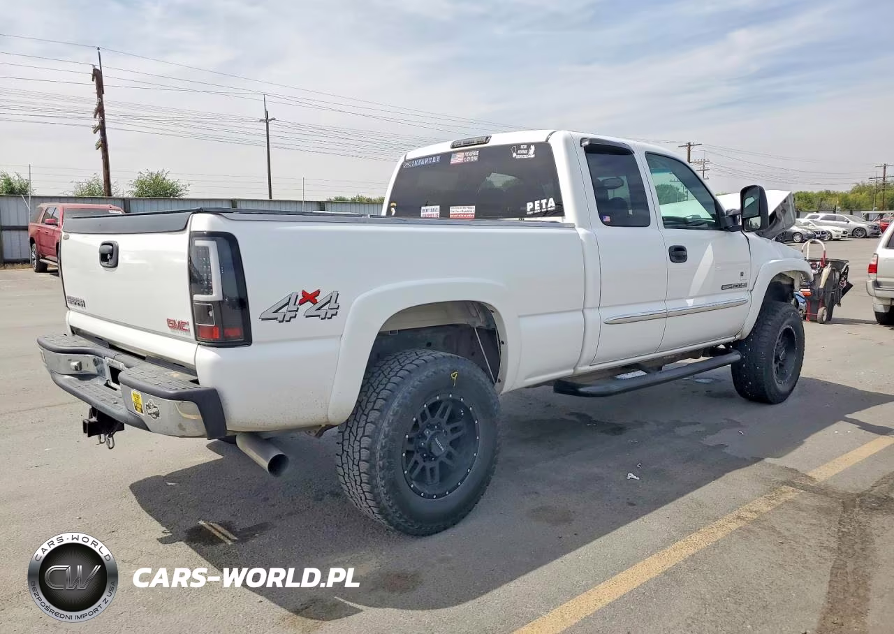 2006 GMC Sierra K2500 Heavy Duty VIN:1GTHK29U06E137739 - 3