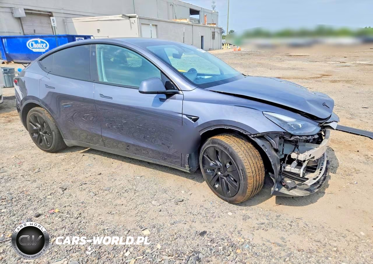 2023 Tesla Model Y VIN:7SAYGDED1PF943952 - 4