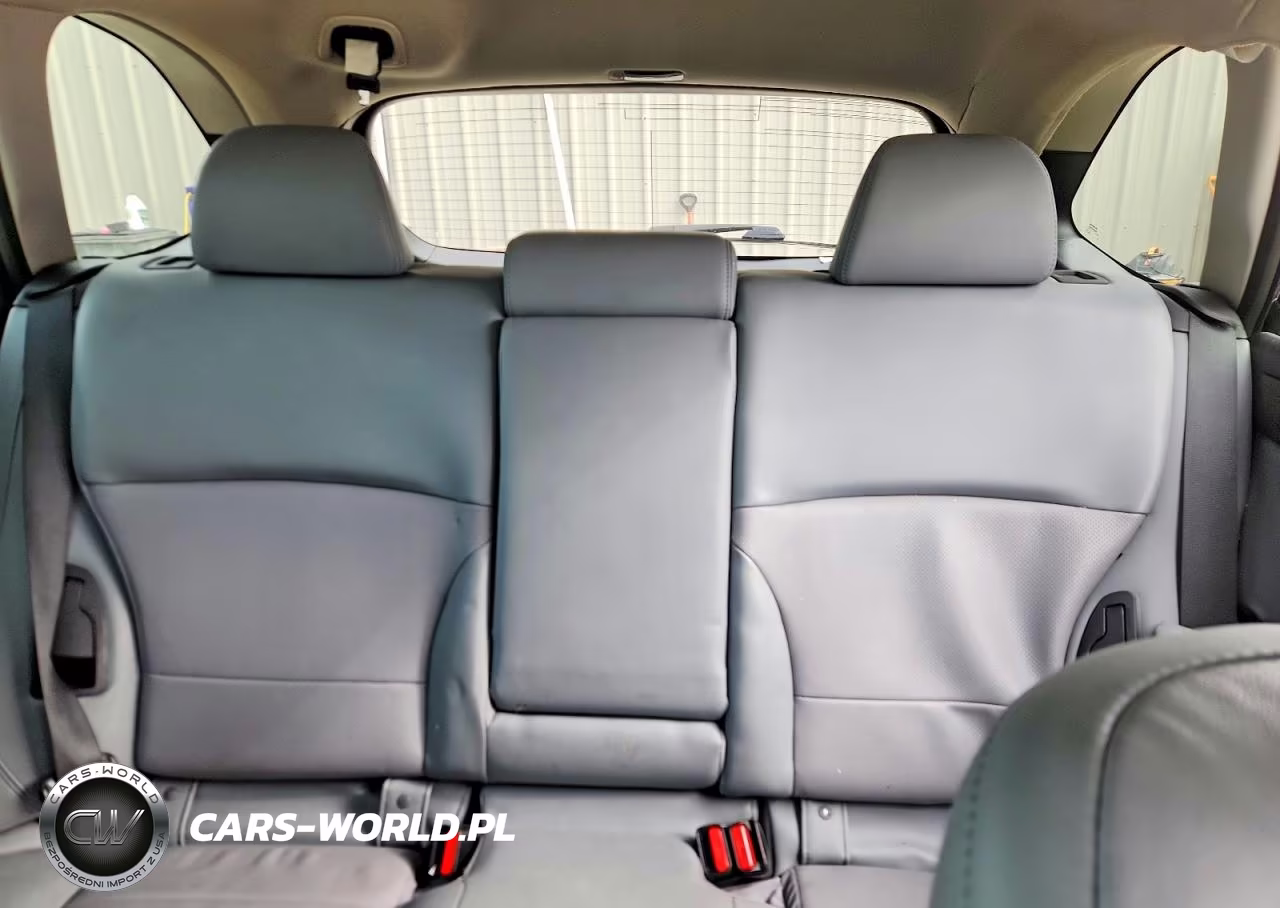 2019 Subaru Outback 3.6R Limited VIN:4S4BSENC7K3325762 - 10