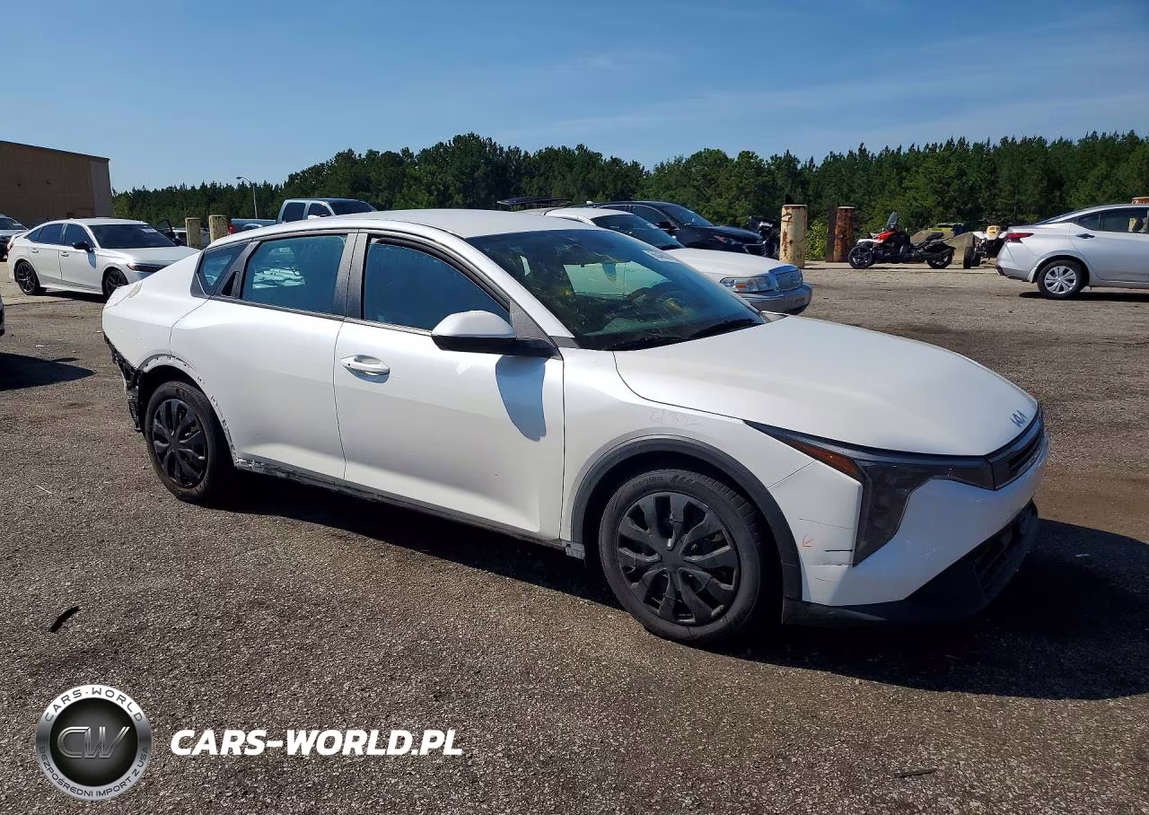 2025 Kia K4 Lx VIN:3KPFT4DE5SE062454 - 4