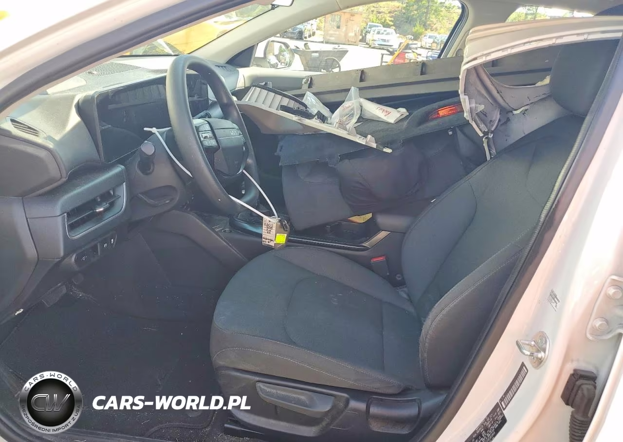 2025 Kia K4 Lx VIN:3KPFT4DE5SE062454 - 7