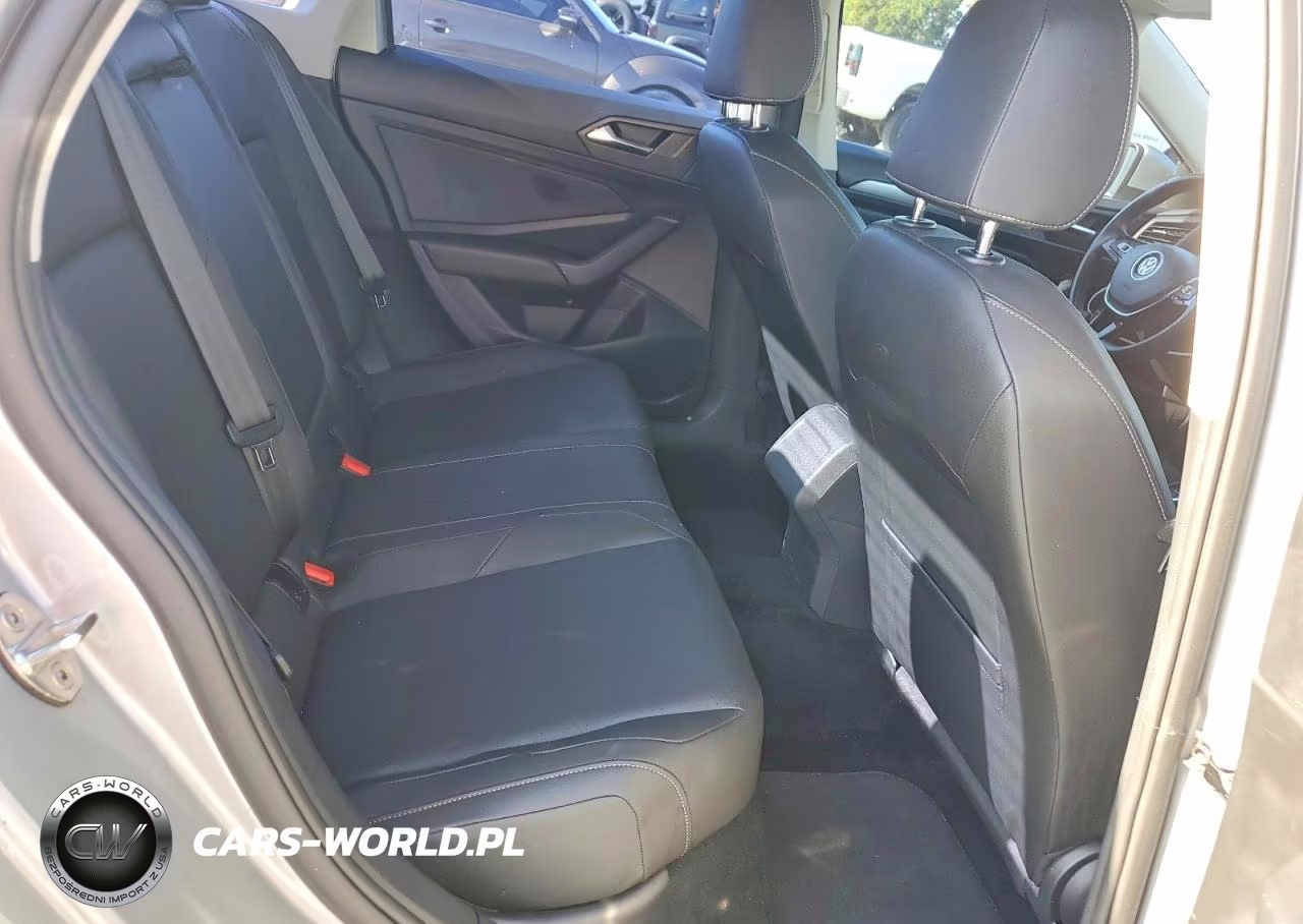 2019 Volkswagen Jetta S VIN:3VWCB7BU8KM220421 - 10
