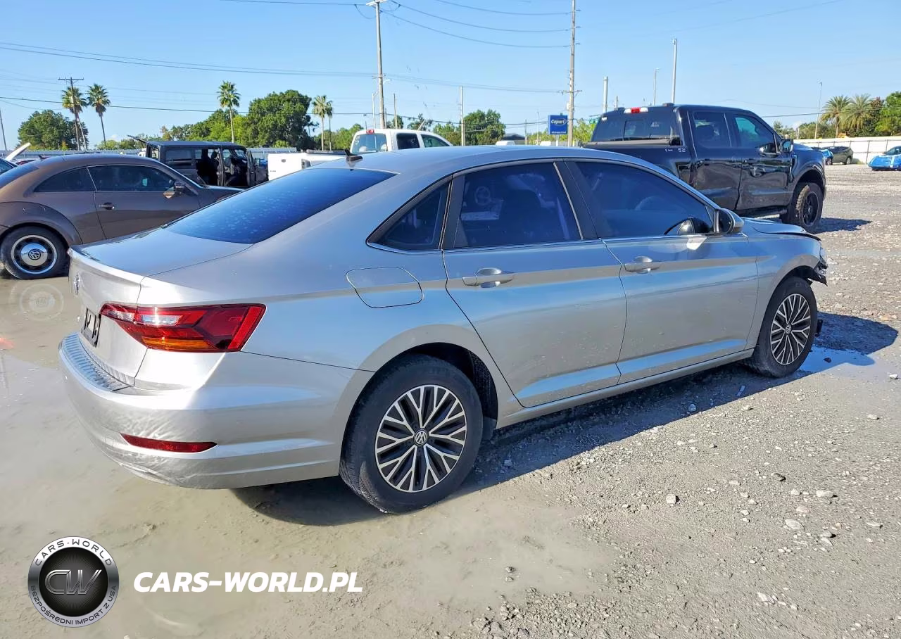 2019 Volkswagen Jetta S VIN:3VWCB7BU8KM220421 - 3