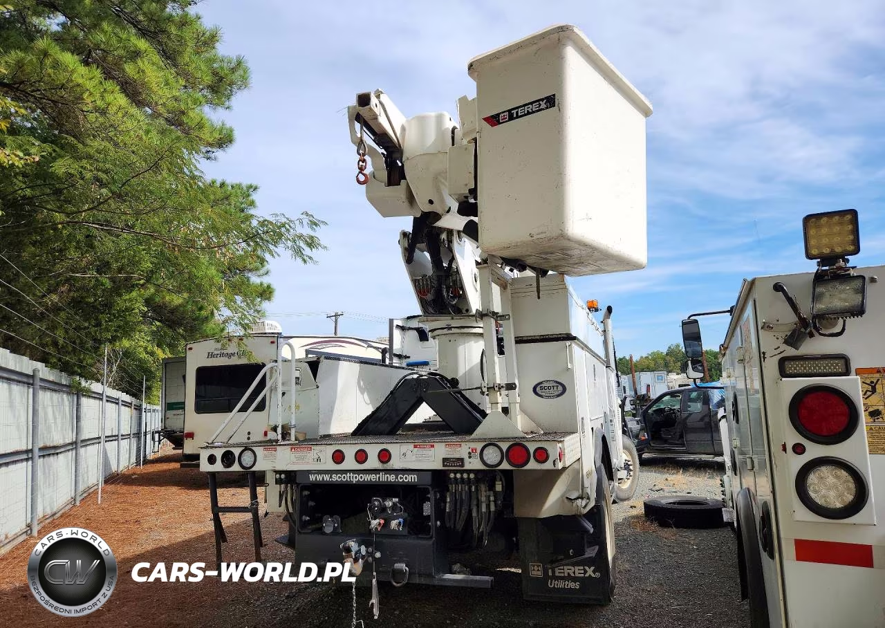 2024 Freightliner Business Class M2 Bucket Truck VIN:1FVDCXFE4RHVB8440 - 3