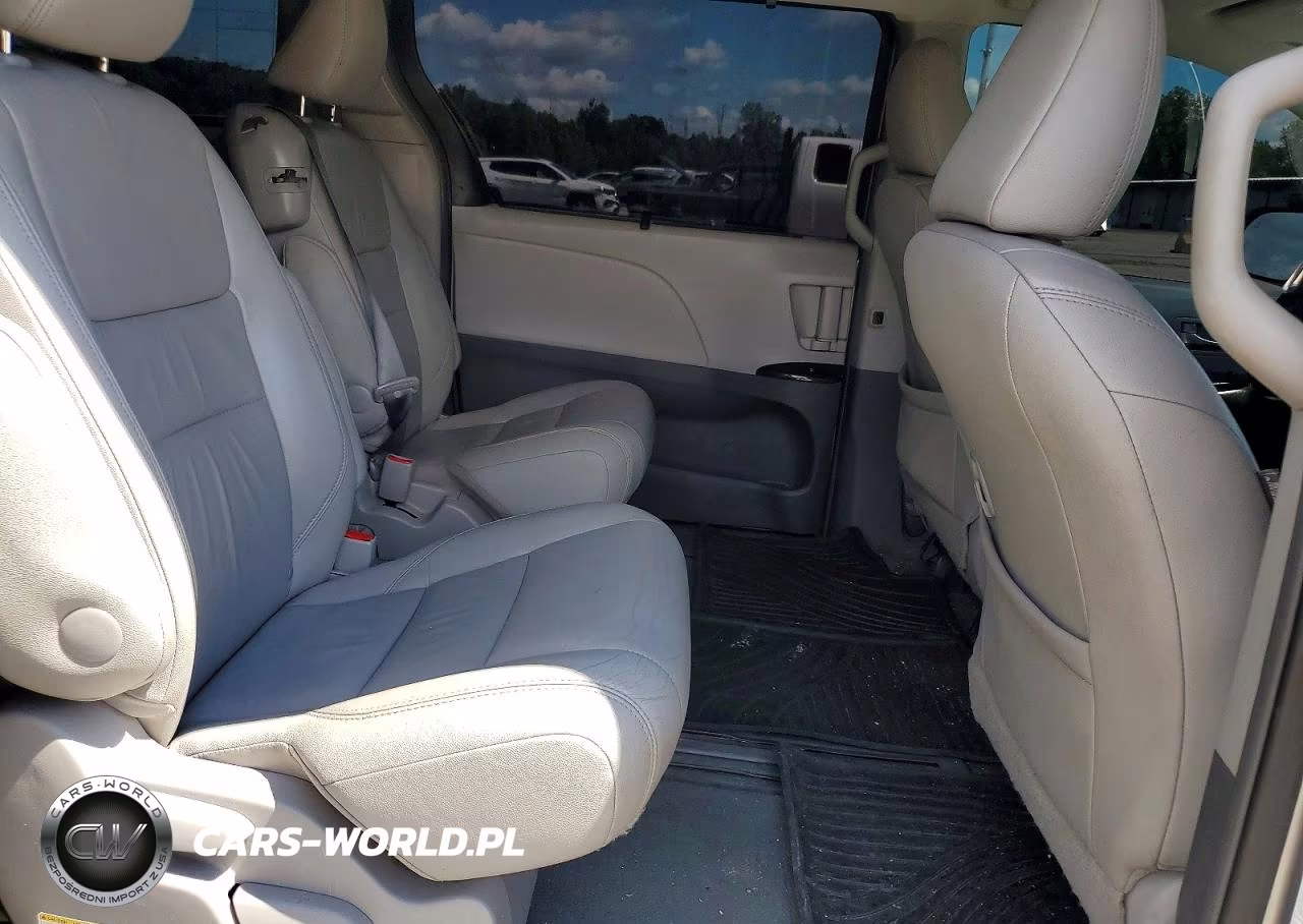 2016 Toyota Sienna Xle 8-Passenger VIN:5TDYK3DC2GS749800 - 11