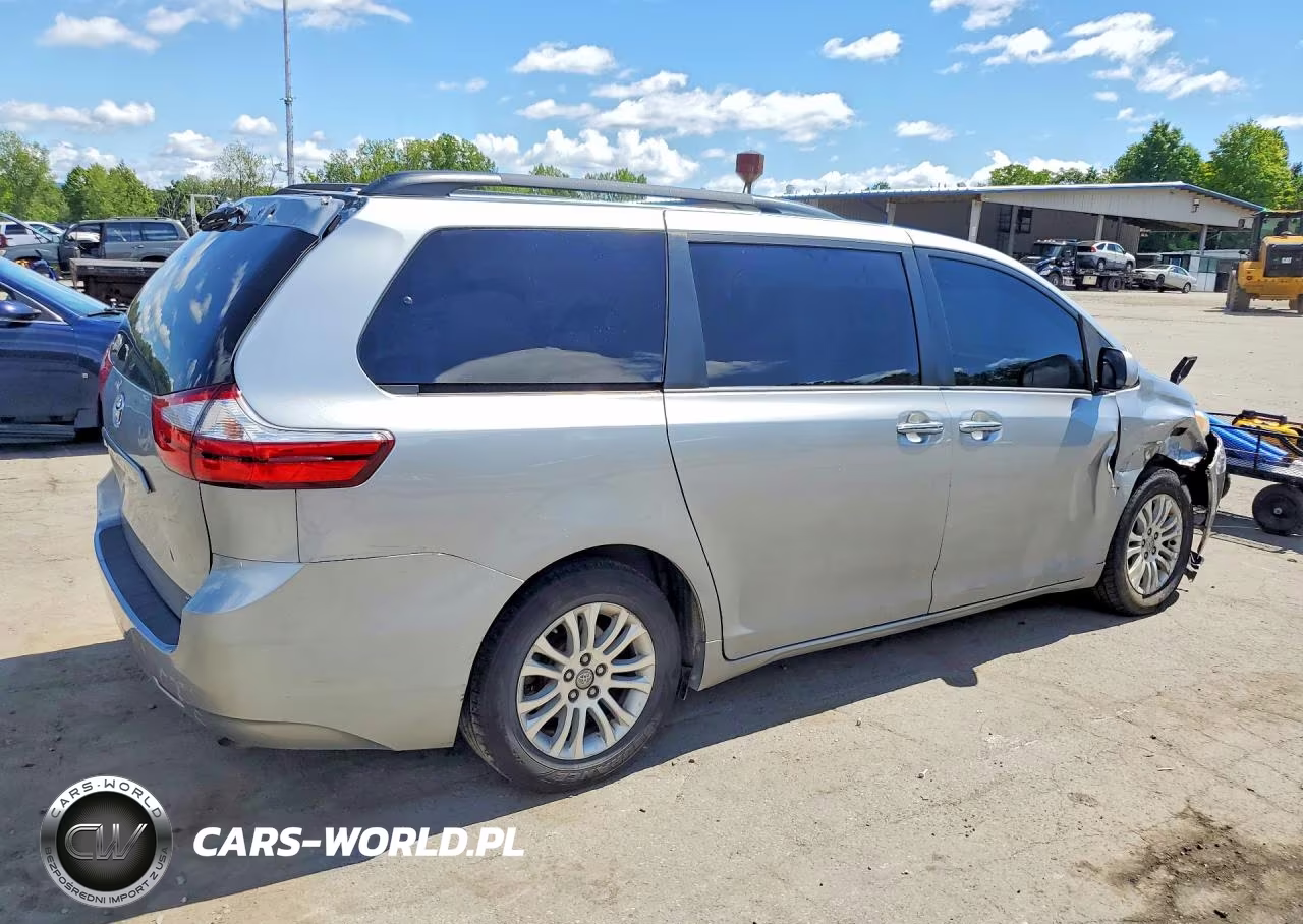 2016 Toyota Sienna Xle 8-Passenger VIN:5TDYK3DC2GS749800 - 3
